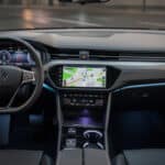 découvrez comment le mode android auto intègre vos outils de navigation directement sur le tableau de bord pour une conduite plus sécurisée et connectée.
