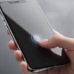 découvrez le smartphone équipé d'un capteur d'empreinte sous l'écran, offrant un déverrouillage sécurisé et innovant pour protéger vos données personnelles.