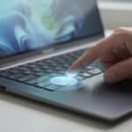 découvrez comment le système windows hello assure une compatibilité optimale avec les lecteurs d'empreintes pour une sécurité renforcée et une connexion simplifiée.