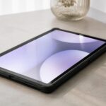 découvrez l'étui protège-écran spécialement conçu pour la tablette samsung a9+, vendu par le fabricant d'accessoires, pour une protection optimale de votre écran tactile.