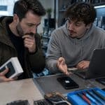 iphone d’occasion bloqué par icloud ? le technicien gris vous accompagne dans les démarches officielles pour retrouver l’accès à votre appareil, avec preuve de propriété.